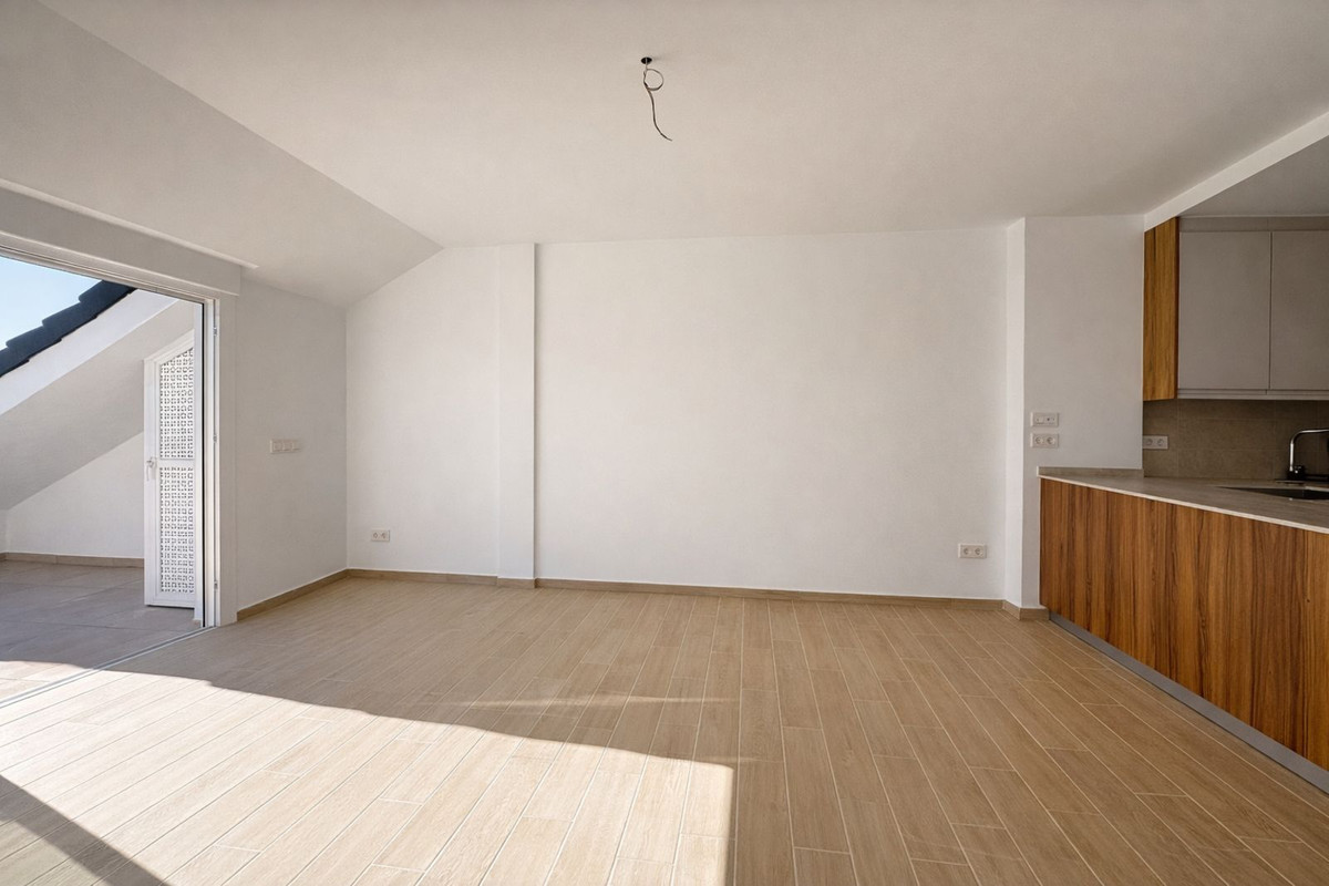 Se vende Apartamento Planta Media de 3 dormitorios en Costa Del Sol, Málaga, España