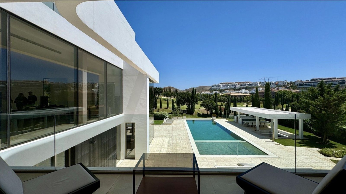 Se vende Villa - Chalet de 6 dormitorios en Costa Del Sol, Málaga, España