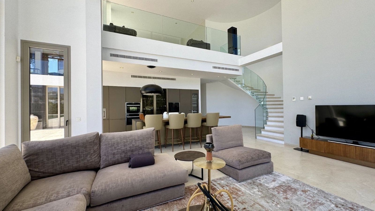 Se vende Villa - Chalet de 6 dormitorios en Costa Del Sol, Málaga, España