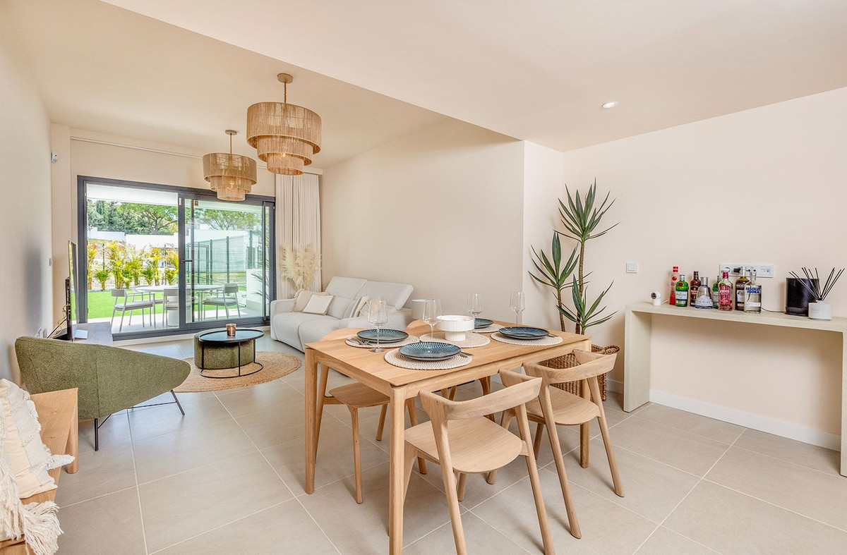 Se vende Apartamento Planta Baja de 2 dormitorios en Costa Del Sol, Málaga, España