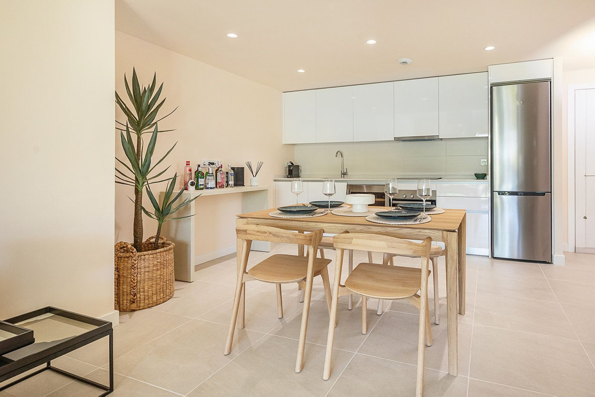 Se vende Apartamento Planta Baja de 2 dormitorios en Costa Del Sol, Málaga, España