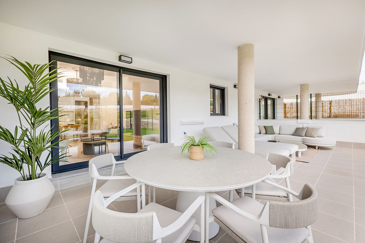 Se vende Apartamento Planta Baja de 2 dormitorios en Costa Del Sol, Málaga, España