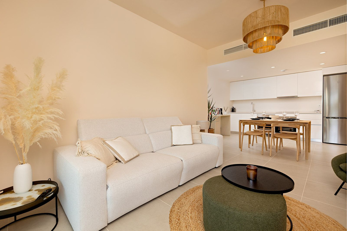 Se vende Apartamento Planta Baja de 2 dormitorios en Costa Del Sol, Málaga, España
