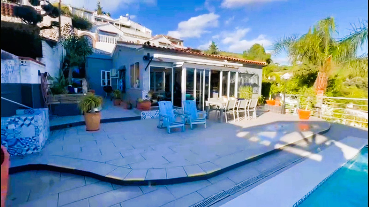 Se vende Villa - Chalet de 2 dormitorios en Costa Del Sol, Málaga, España