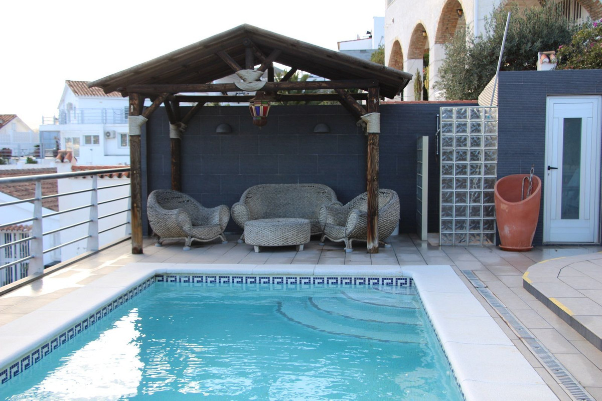 Se vende Villa - Chalet de 2 dormitorios en Costa Del Sol, Málaga, España