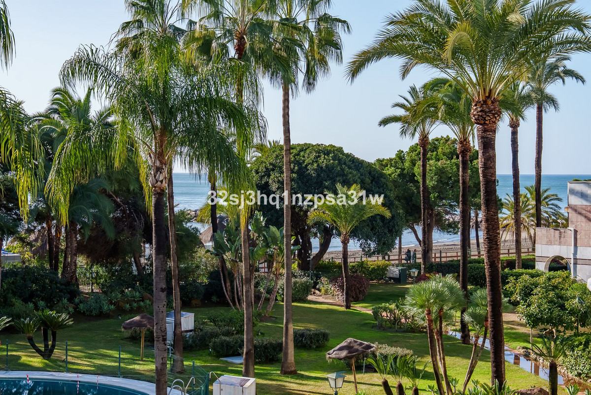 3 Bed Apartment for sale in Marbella Costa Del Sol, Málaga, Spain