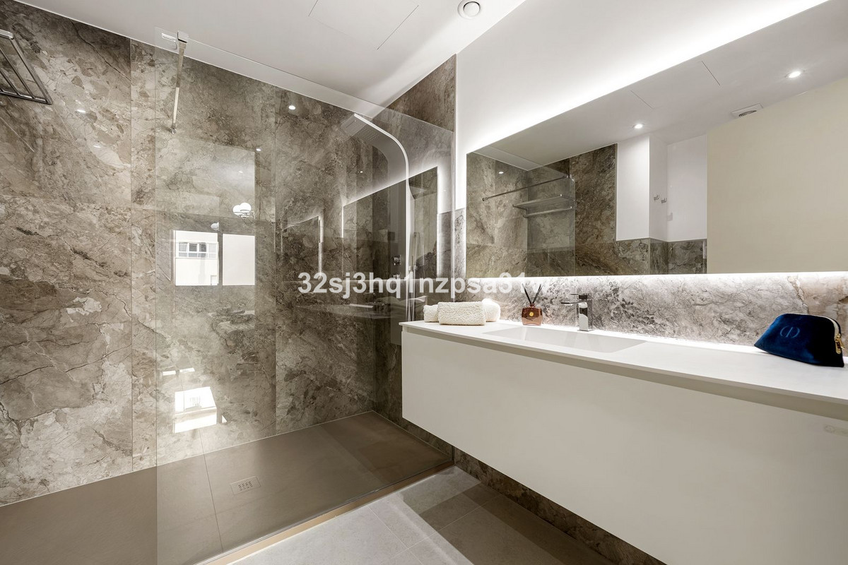 3 Bed Apartment for sale in Marbella Costa Del Sol, Málaga, Spain