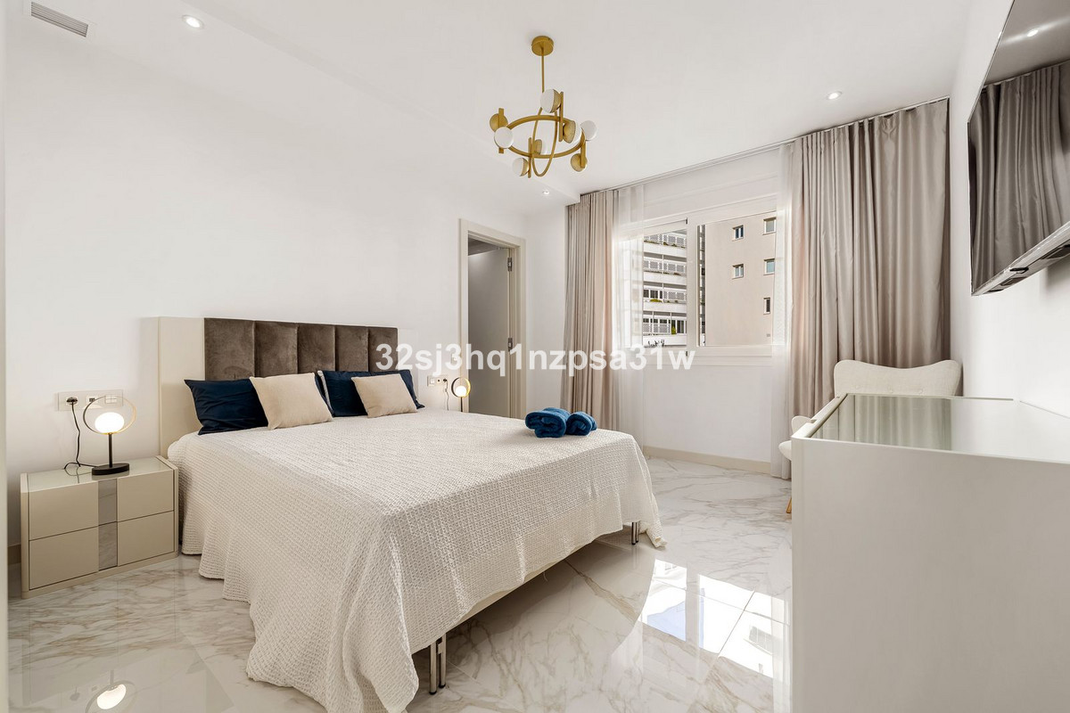 3 Bed Apartment for sale in Marbella Costa Del Sol, Málaga, Spain