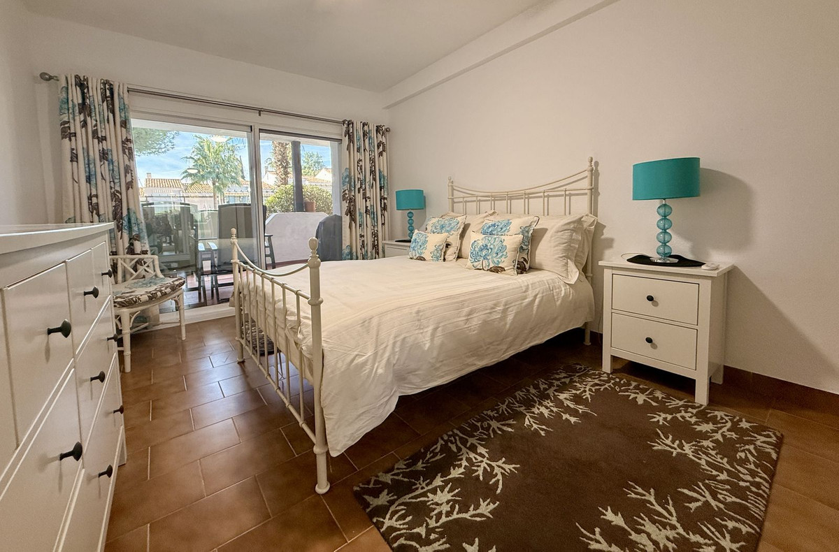 2 Bed Apartment for sale in The Golden Mile Costa Del Sol, Málaga, Spain