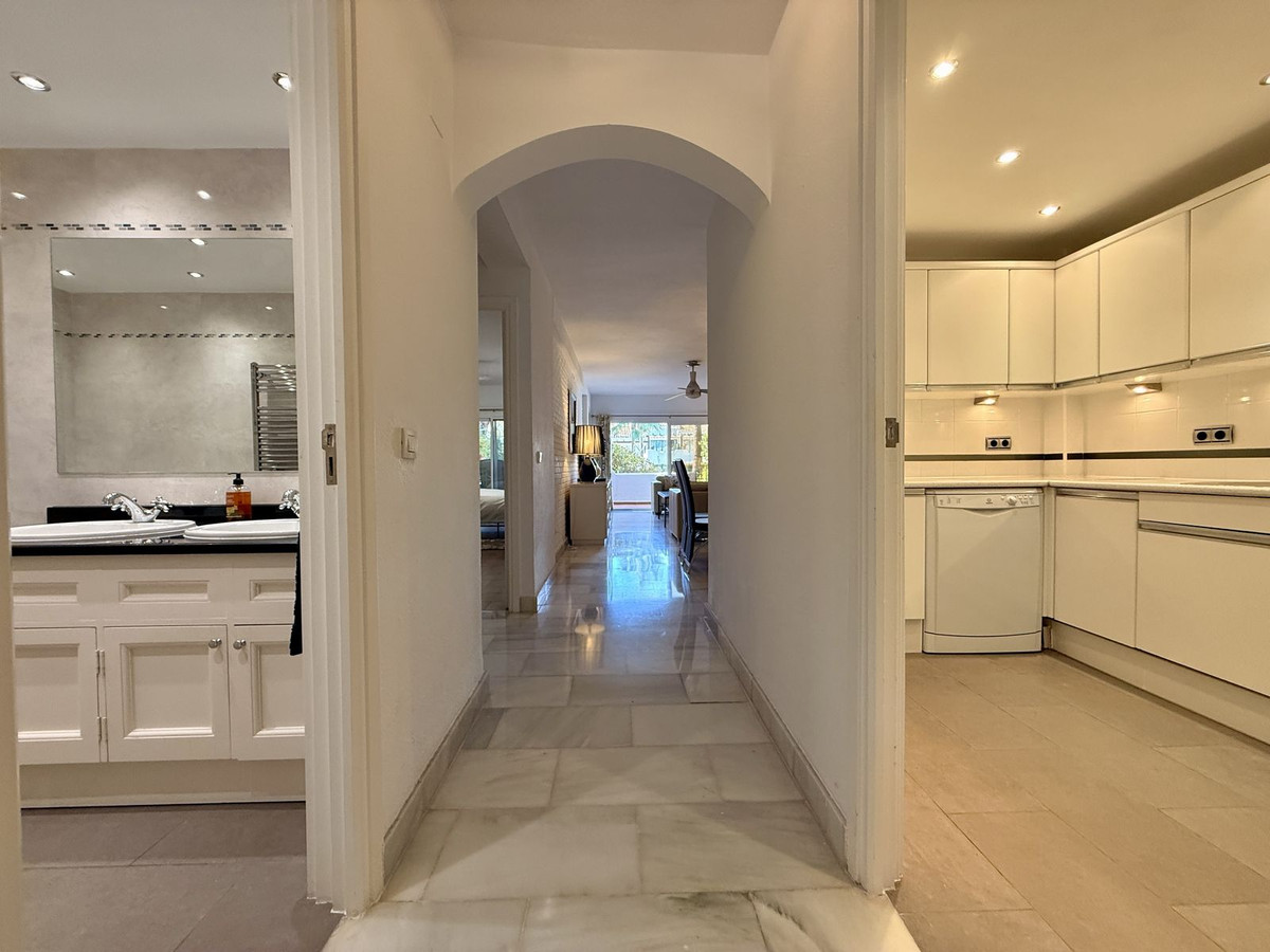 2 Bed Apartment for sale in The Golden Mile Costa Del Sol, Málaga, Spain