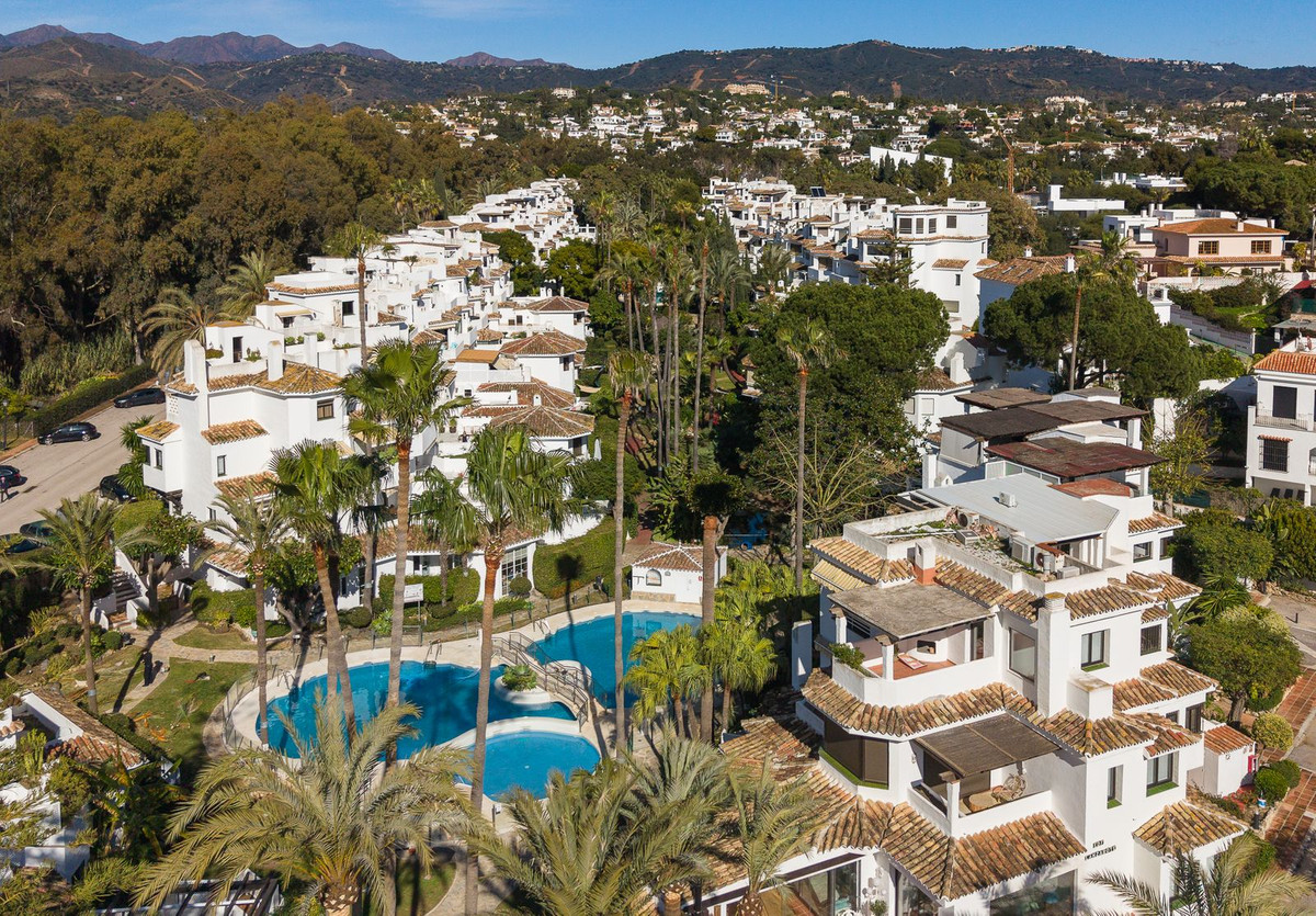 Se vende Apartamento Planta Baja de 4 dormitorios en Costa Del Sol, Málaga, España