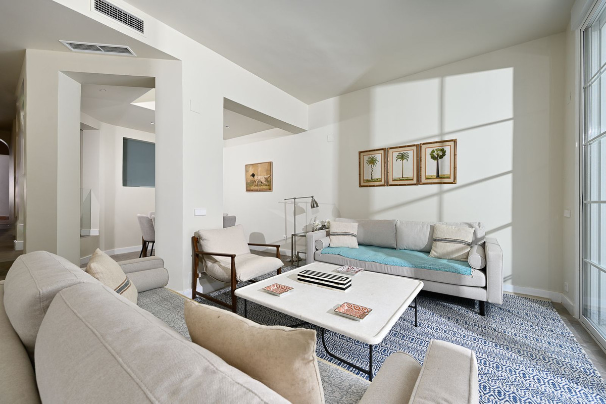 Se vende Apartamento Planta Baja de 4 dormitorios en Costa Del Sol, Málaga, España