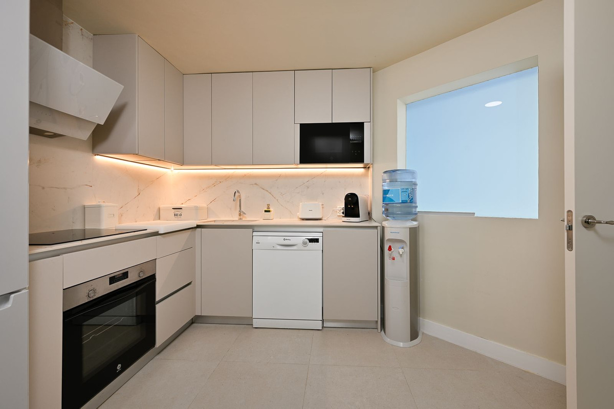 Se vende Apartamento Planta Baja de 4 dormitorios en Costa Del Sol, Málaga, España