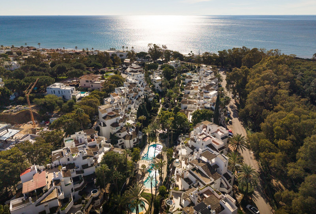 Se vende Apartamento Planta Baja de 4 dormitorios en Costa Del Sol, Málaga, España