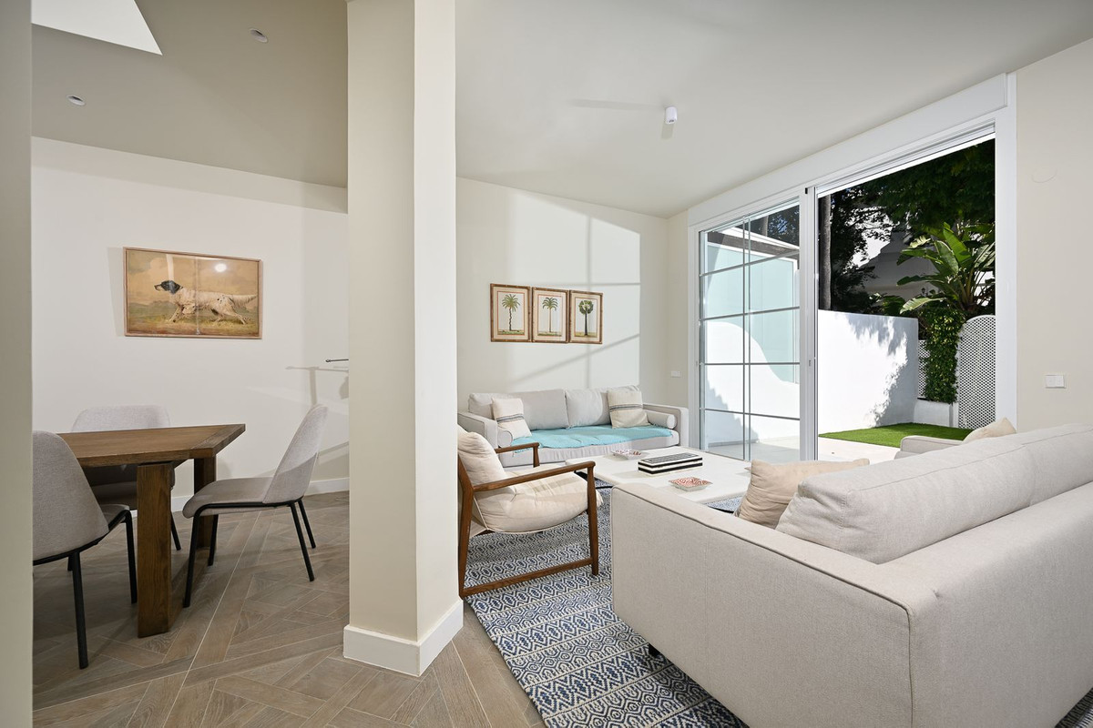 Se vende Apartamento Planta Baja de 4 dormitorios en Costa Del Sol, Málaga, España