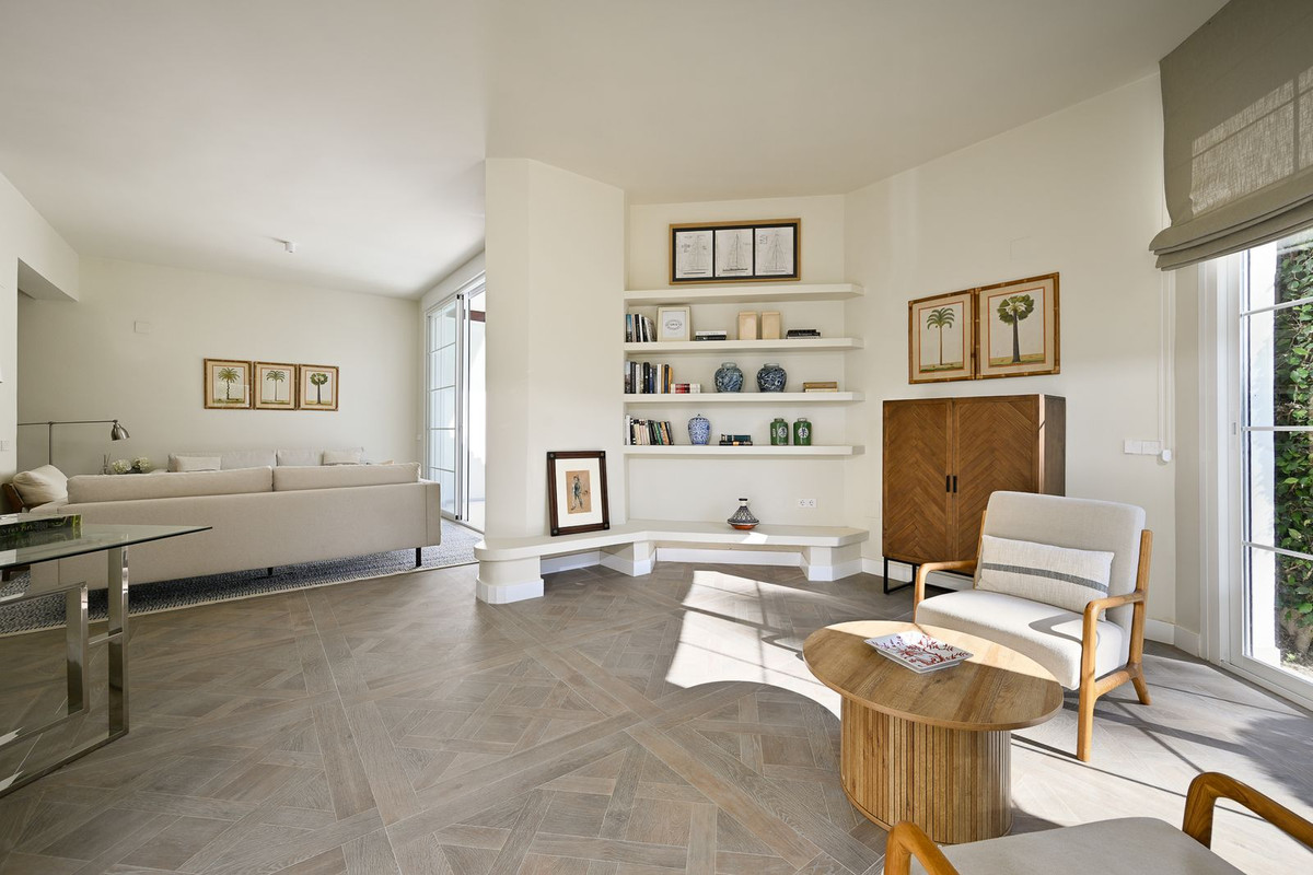 Se vende Apartamento Planta Baja de 4 dormitorios en Costa Del Sol, Málaga, España