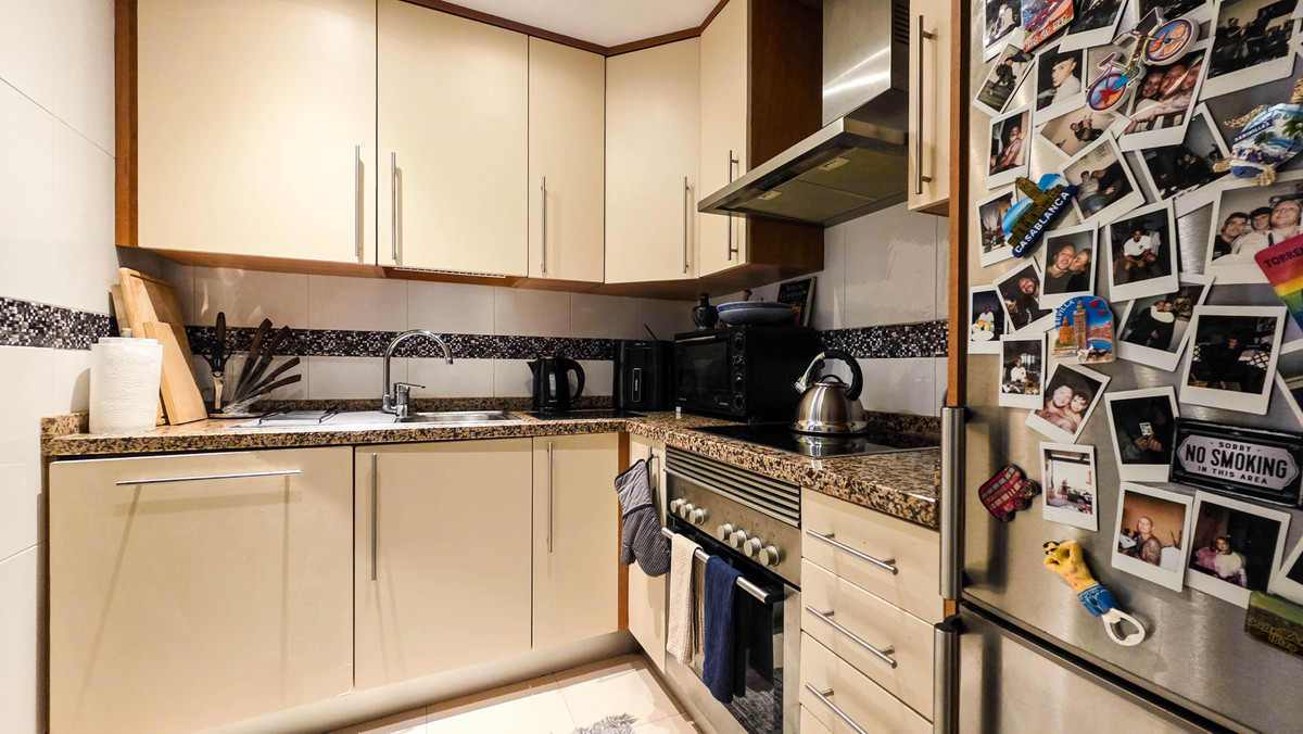 2 Bed Apartment for sale in La Duquesa Costa Del Sol, Málaga, Spain