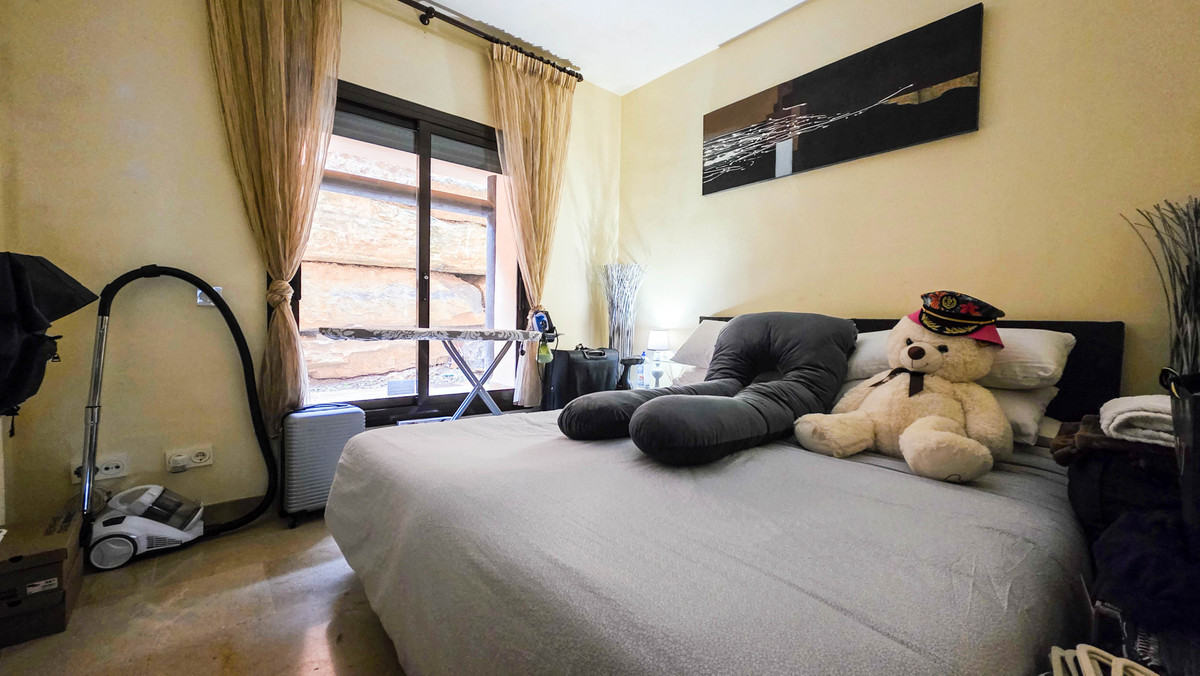 2 Bed Apartment for sale in La Duquesa Costa Del Sol, Málaga, Spain