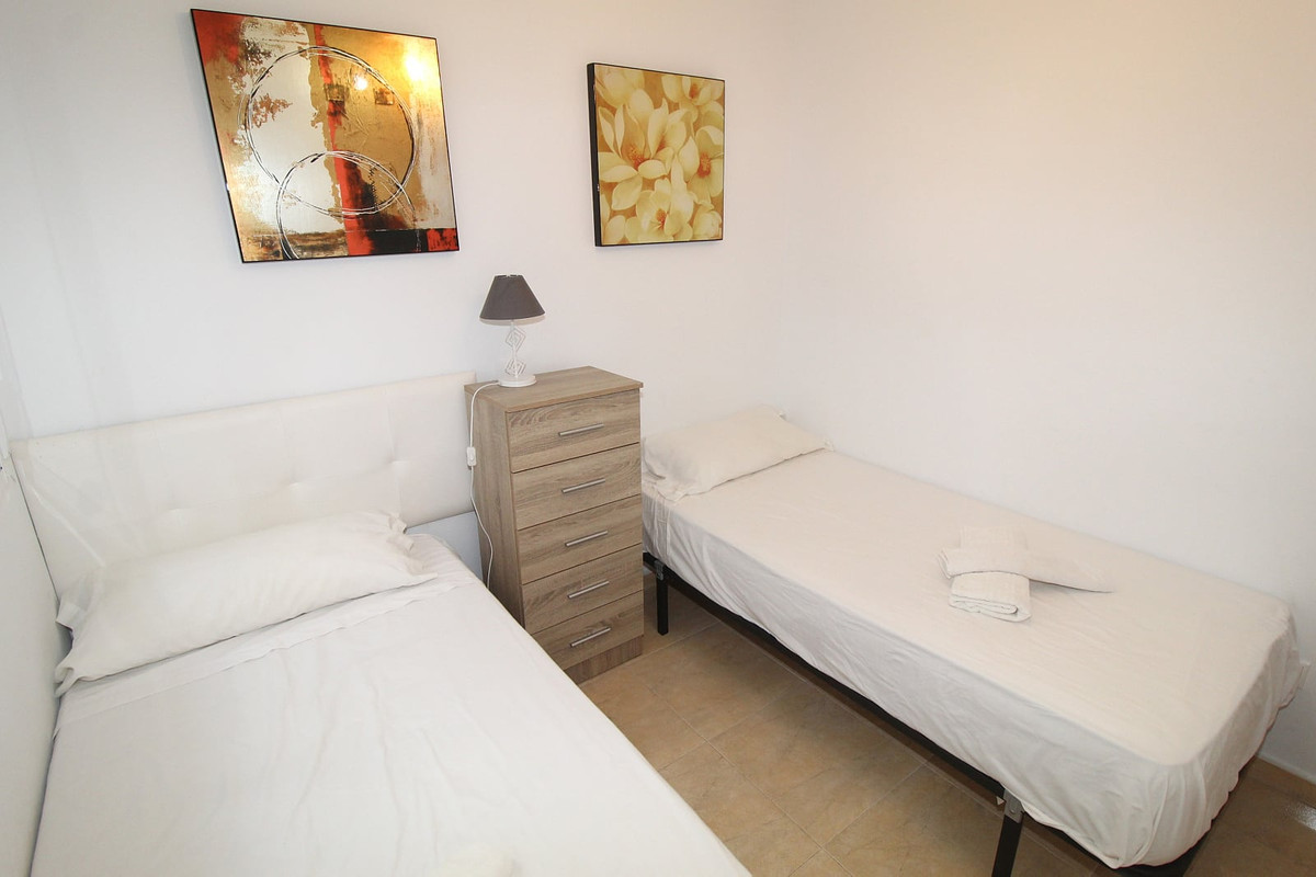 Se vende Apartamento Planta Baja de 3 dormitorios en Costa Blanca, Alicante, España