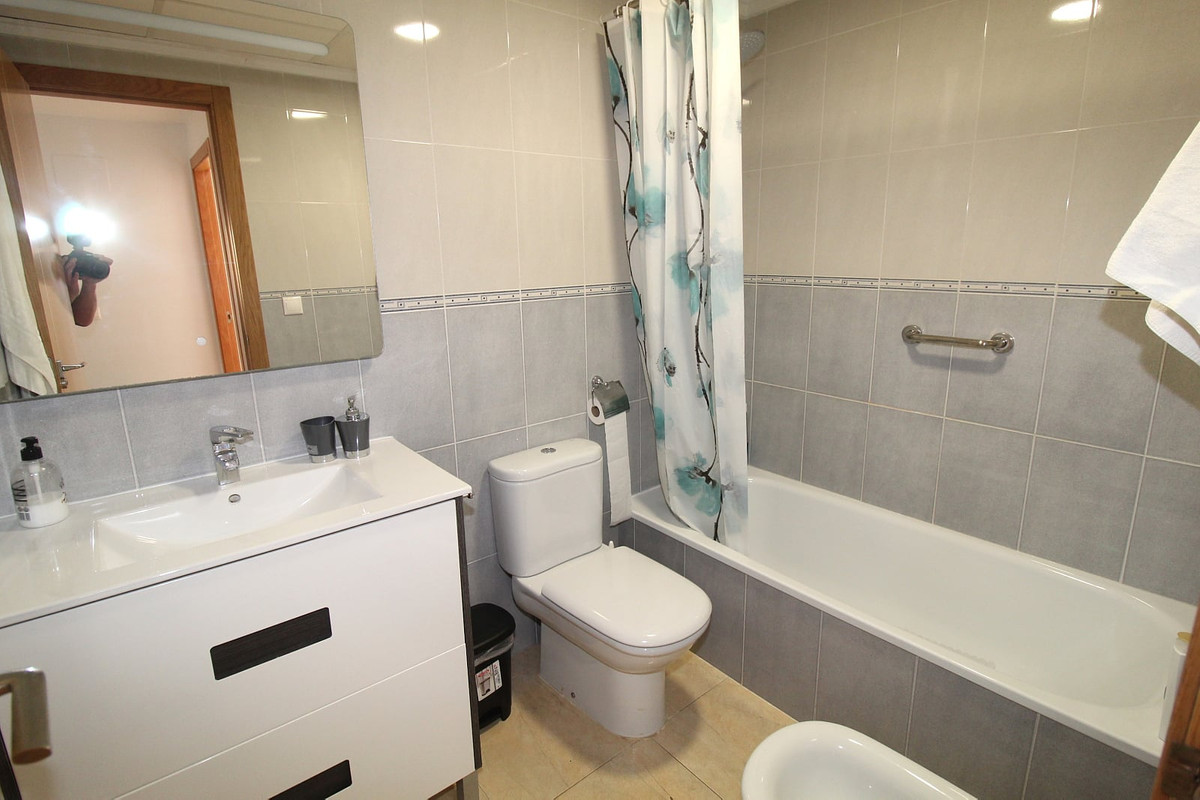 Se vende Apartamento Planta Baja de 3 dormitorios en Costa Blanca, Alicante, España