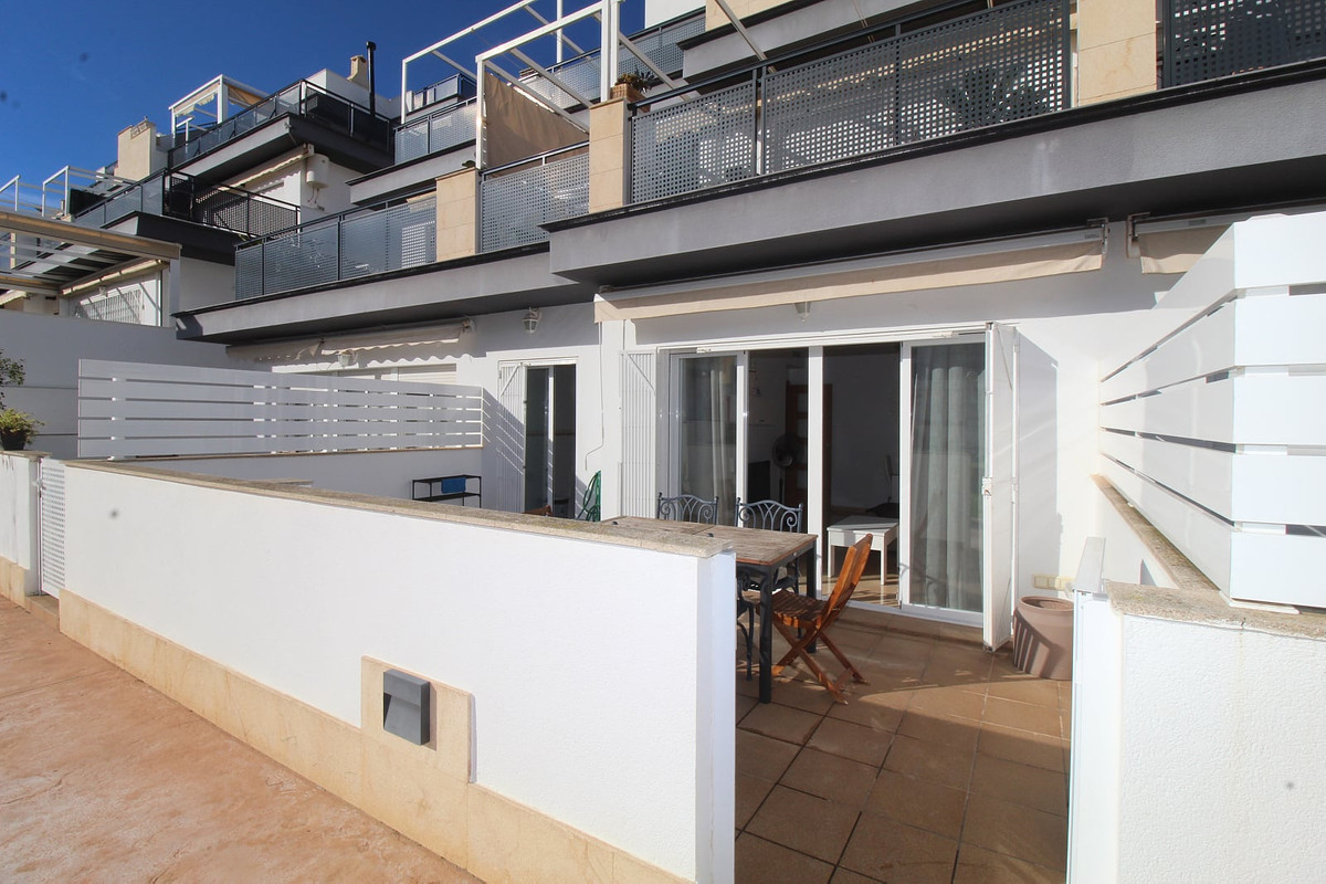 Se vende Apartamento Planta Baja de 3 dormitorios en Costa Blanca, Alicante, España