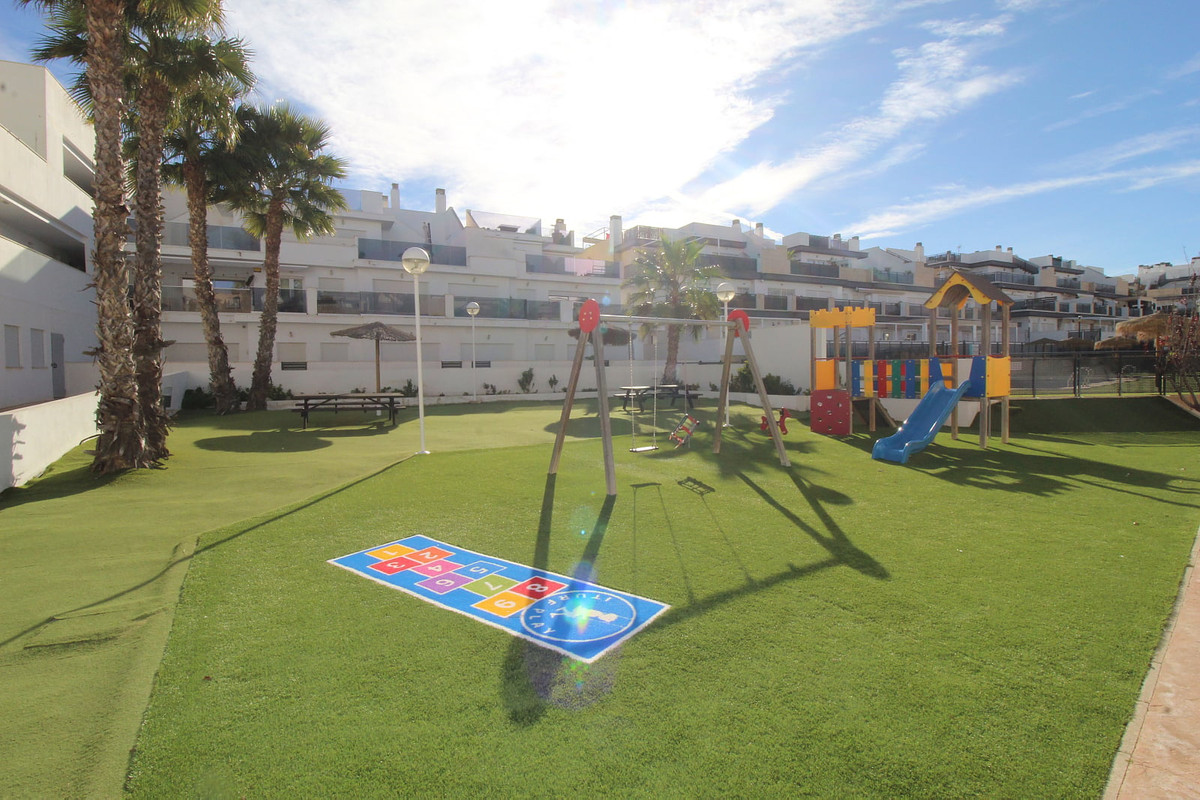 Se vende Apartamento Planta Baja de 3 dormitorios en Costa Blanca, Alicante, España