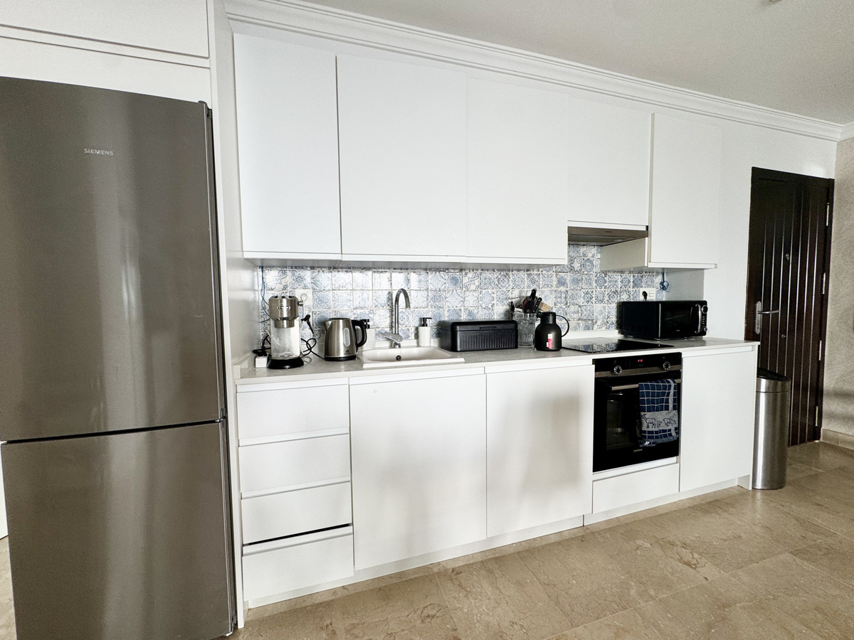 Se vende Apartamento Planta Media de 3 dormitorios en Costa Del Sol, Málaga, España