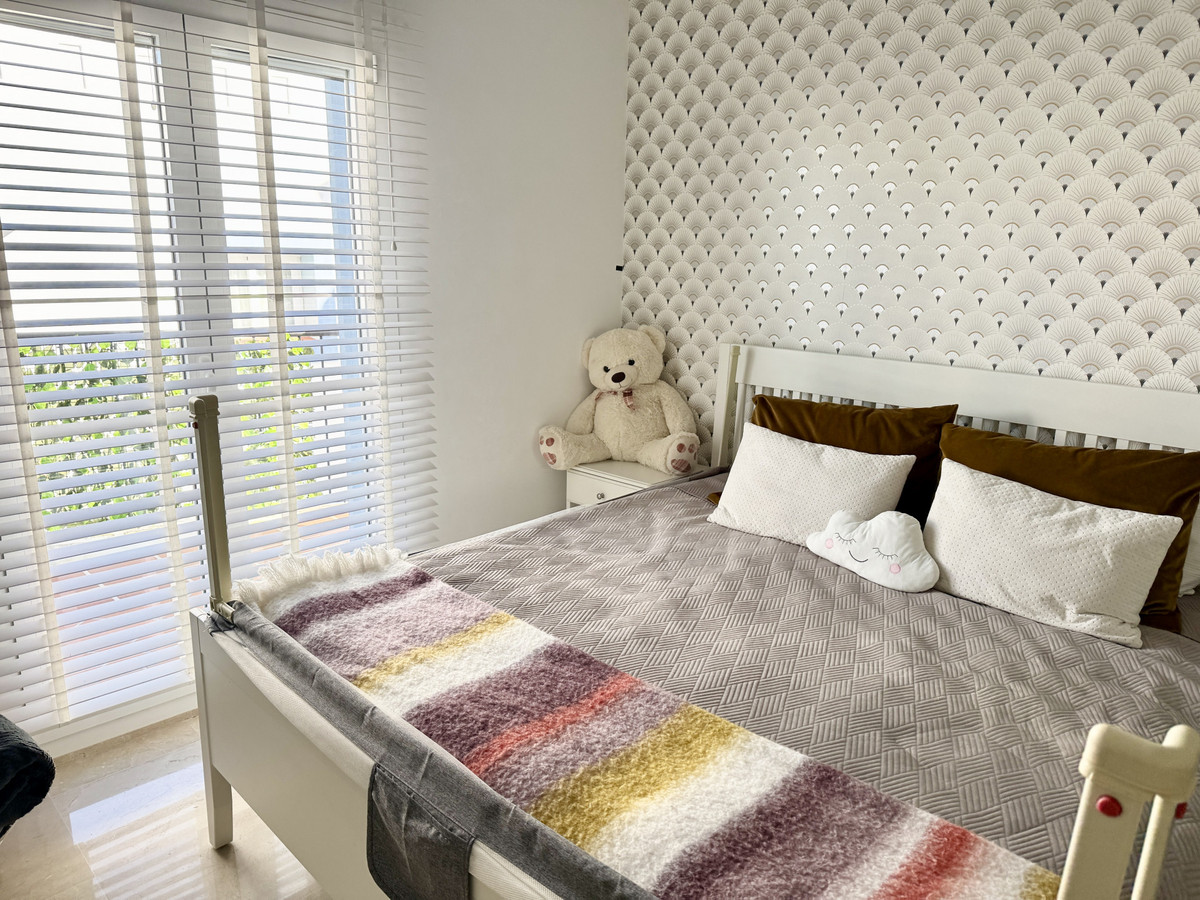 Se vende Apartamento Planta Media de 3 dormitorios en Costa Del Sol, Málaga, España