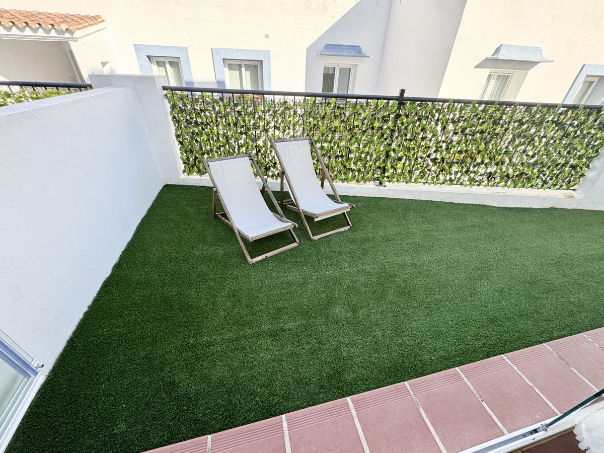 Se vende Apartamento Planta Media de 3 dormitorios en Costa Del Sol, Málaga, España