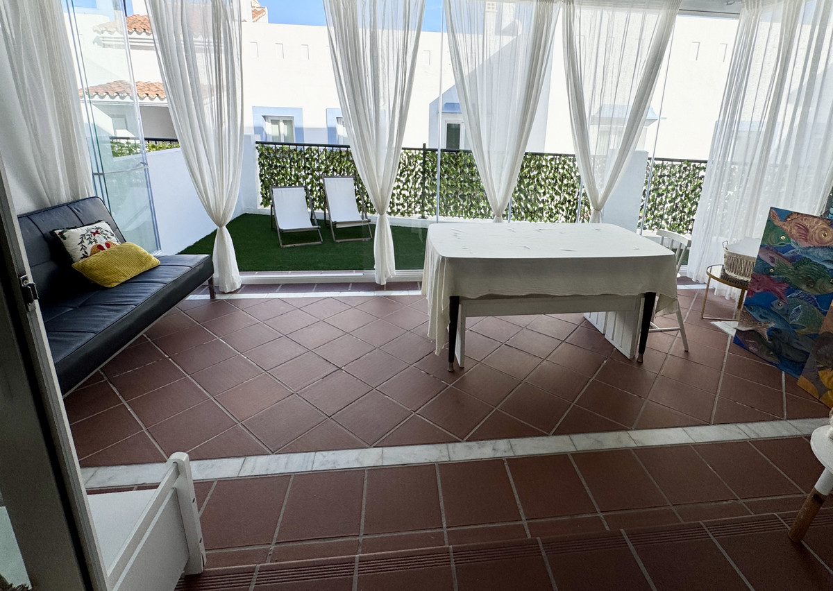 Se vende Apartamento Planta Media de 3 dormitorios en Costa Del Sol, Málaga, España