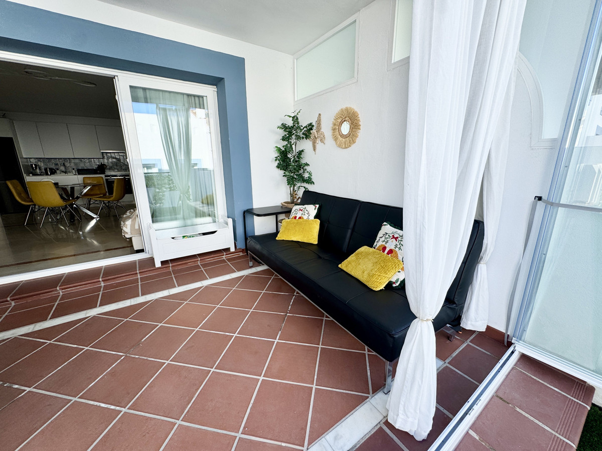 Se vende Apartamento Planta Media de 3 dormitorios en Costa Del Sol, Málaga, España