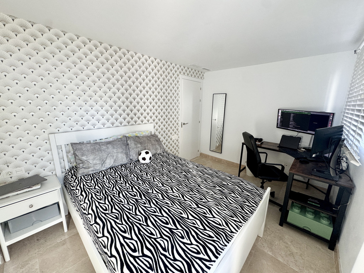 Se vende Apartamento Planta Media de 3 dormitorios en Costa Del Sol, Málaga, España