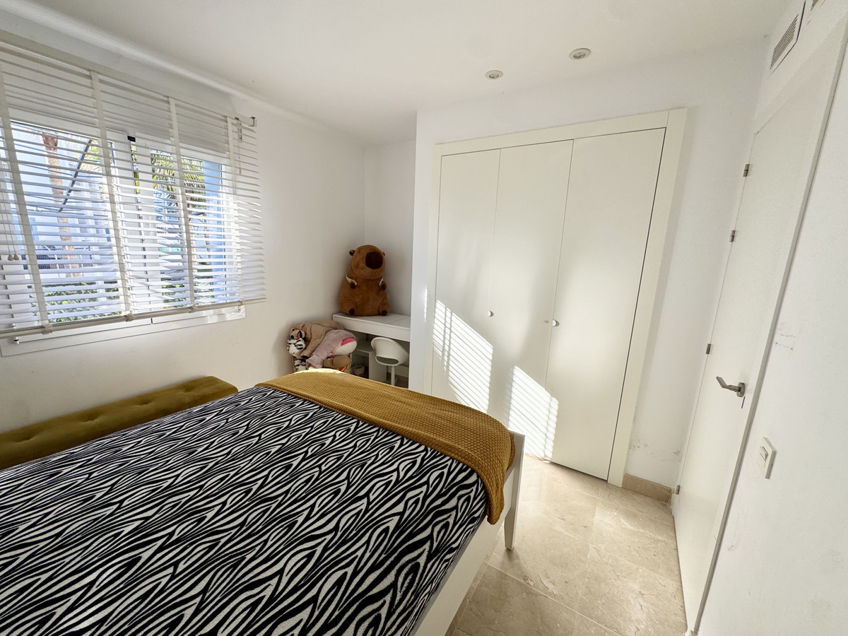 Se vende Apartamento Planta Media de 3 dormitorios en Costa Del Sol, Málaga, España