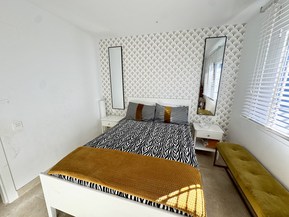Se vende Apartamento Planta Media de 3 dormitorios en Costa Del Sol, Málaga, España