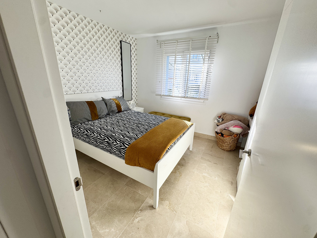 Se vende Apartamento Planta Media de 3 dormitorios en Costa Del Sol, Málaga, España