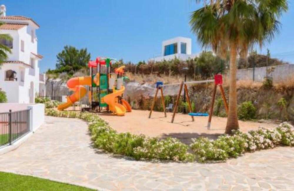 Se vende Apartamento Planta Media de 3 dormitorios en Costa Del Sol, Málaga, España