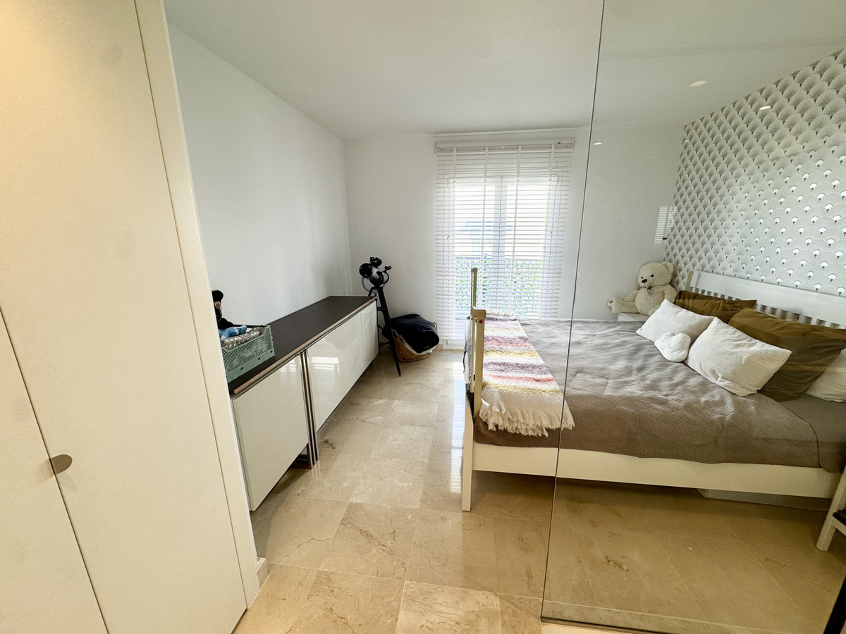 Se vende Apartamento Planta Media de 3 dormitorios en Costa Del Sol, Málaga, España