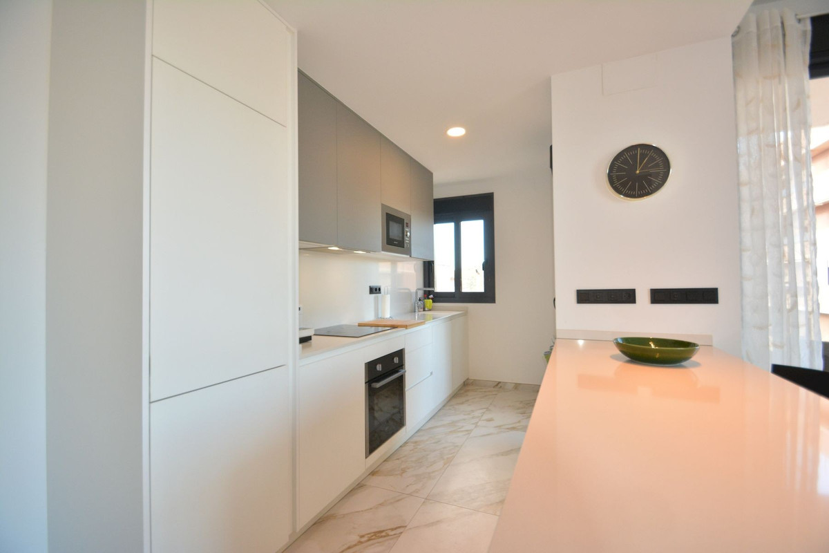 3 Bed Apartment for sale in Guardamar Del Segura Costa Blanca, Alicante, Spain