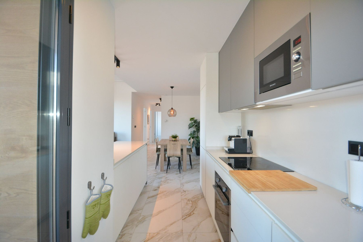 3 Bed Apartment for sale in Guardamar Del Segura Costa Blanca, Alicante, Spain