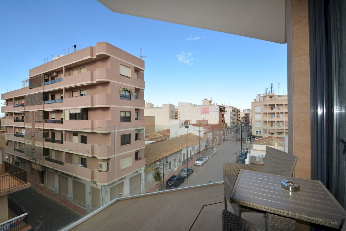 3 Bed Apartment for sale in Guardamar Del Segura Costa Blanca, Alicante, Spain