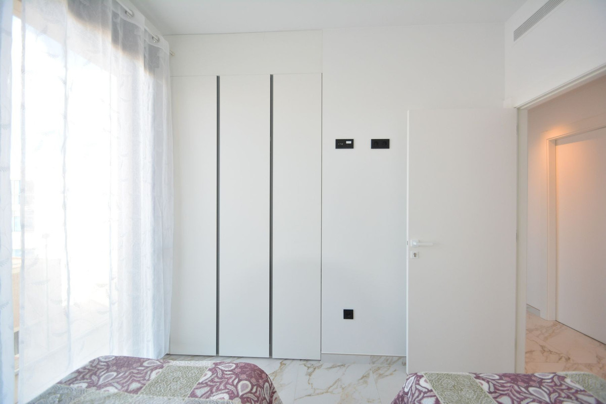 3 Bed Apartment for sale in Guardamar Del Segura Costa Blanca, Alicante, Spain