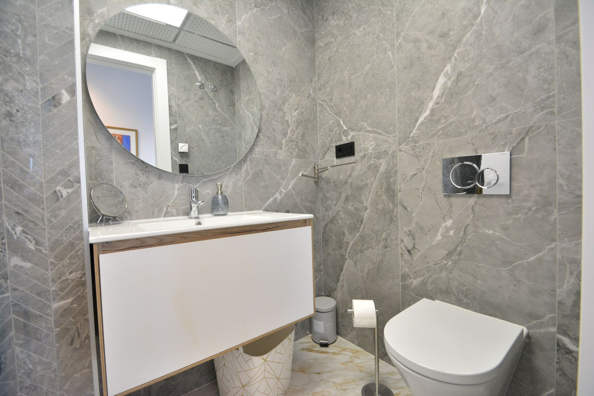 3 Bed Apartment for sale in Guardamar Del Segura Costa Blanca, Alicante, Spain