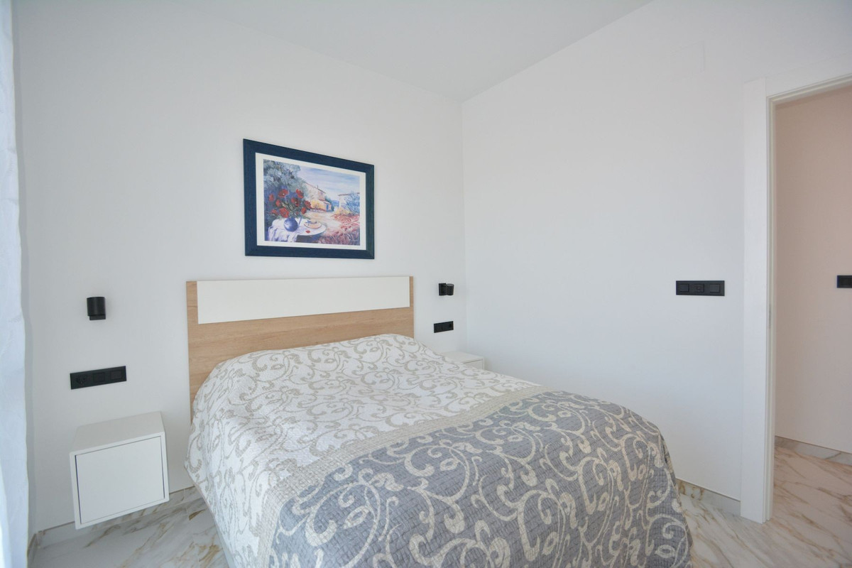 3 Bed Apartment for sale in Guardamar Del Segura Costa Blanca, Alicante, Spain