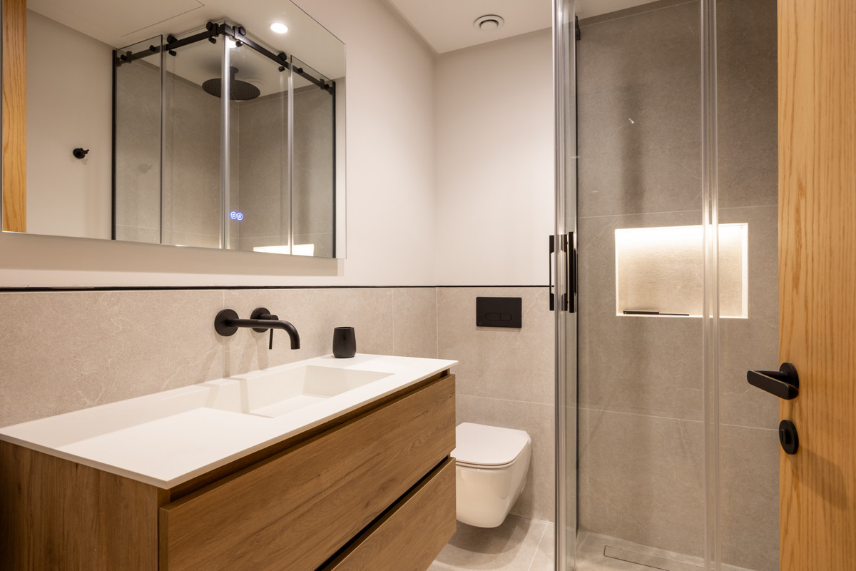 Se vende Villa - Chalet de 4 dormitorios en Costa Del Sol, Málaga, España