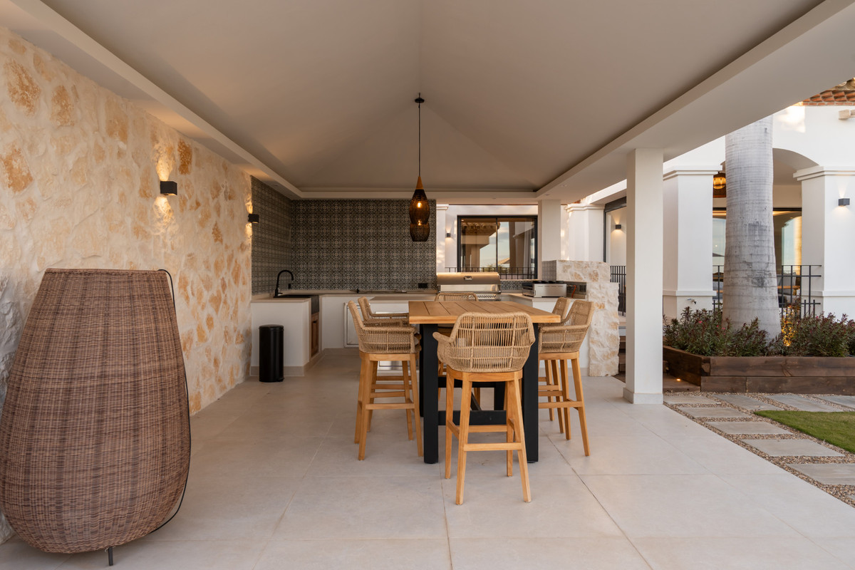 Se vende Villa - Chalet de 4 dormitorios en Costa Del Sol, Málaga, España
