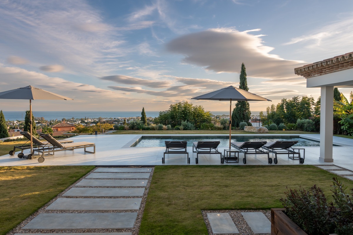 Se vende Villa - Chalet de 4 dormitorios en Costa Del Sol, Málaga, España
