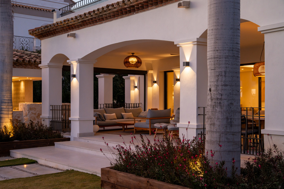 Se vende Villa - Chalet de 4 dormitorios en Costa Del Sol, Málaga, España
