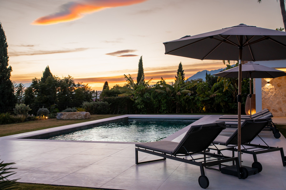 Se vende Villa - Chalet de 4 dormitorios en Costa Del Sol, Málaga, España