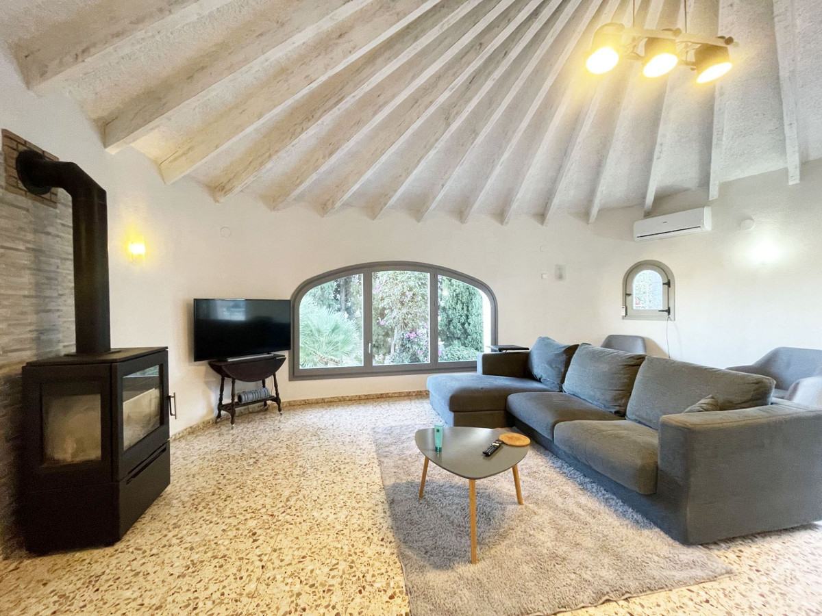 Se vende Villa - Chalet de 4 dormitorios en Costa Blanca, Alicante, España
