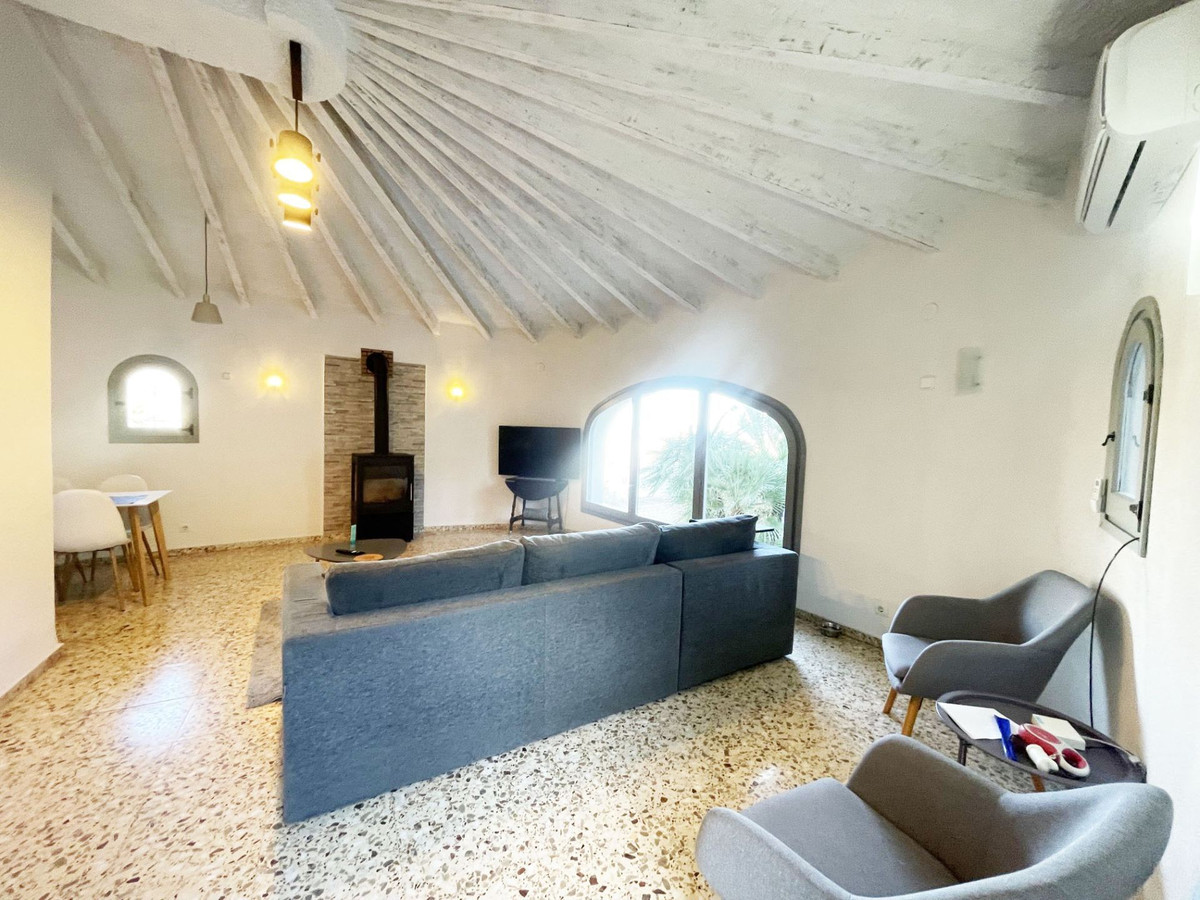 Se vende Villa - Chalet de 4 dormitorios en Costa Blanca, Alicante, España